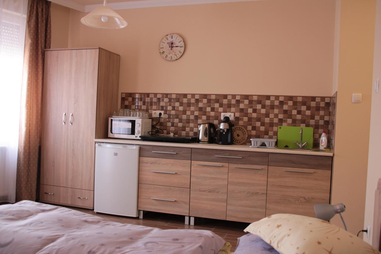 Imola Es Andrea Apartmanhaz 2 Hajdúszoboszló 外观 照片