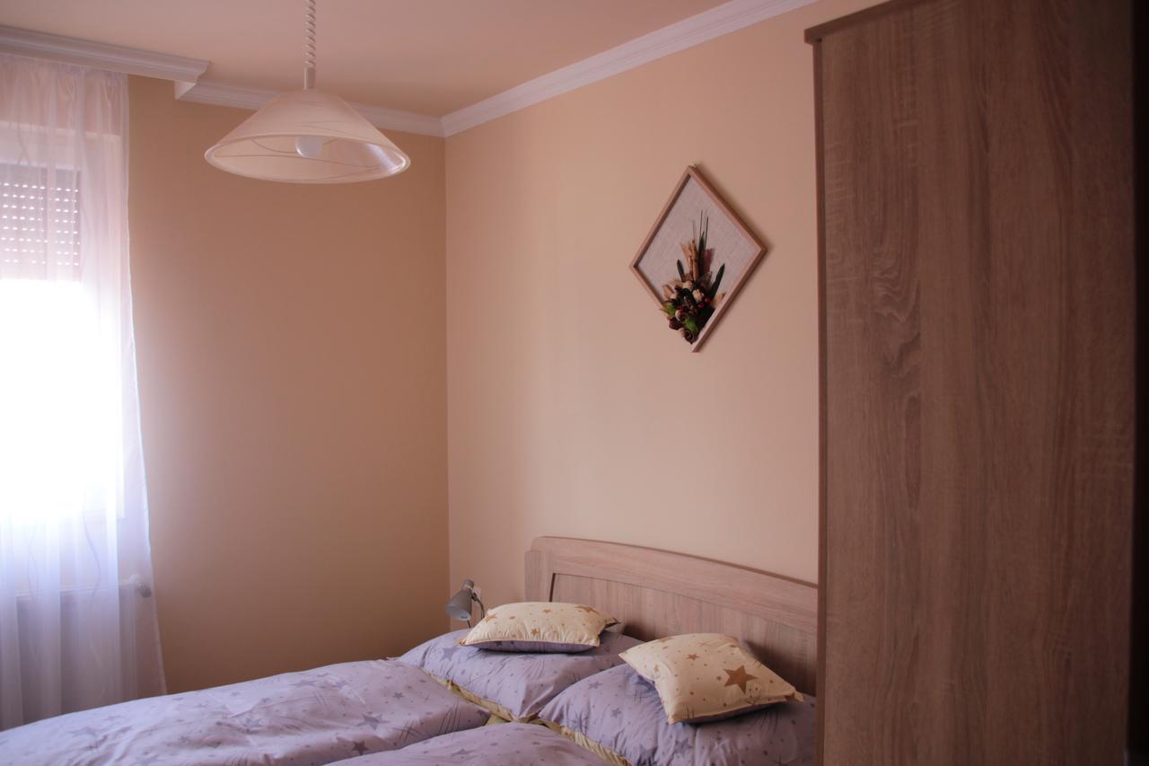 Imola Es Andrea Apartmanhaz 2 Hajdúszoboszló 外观 照片