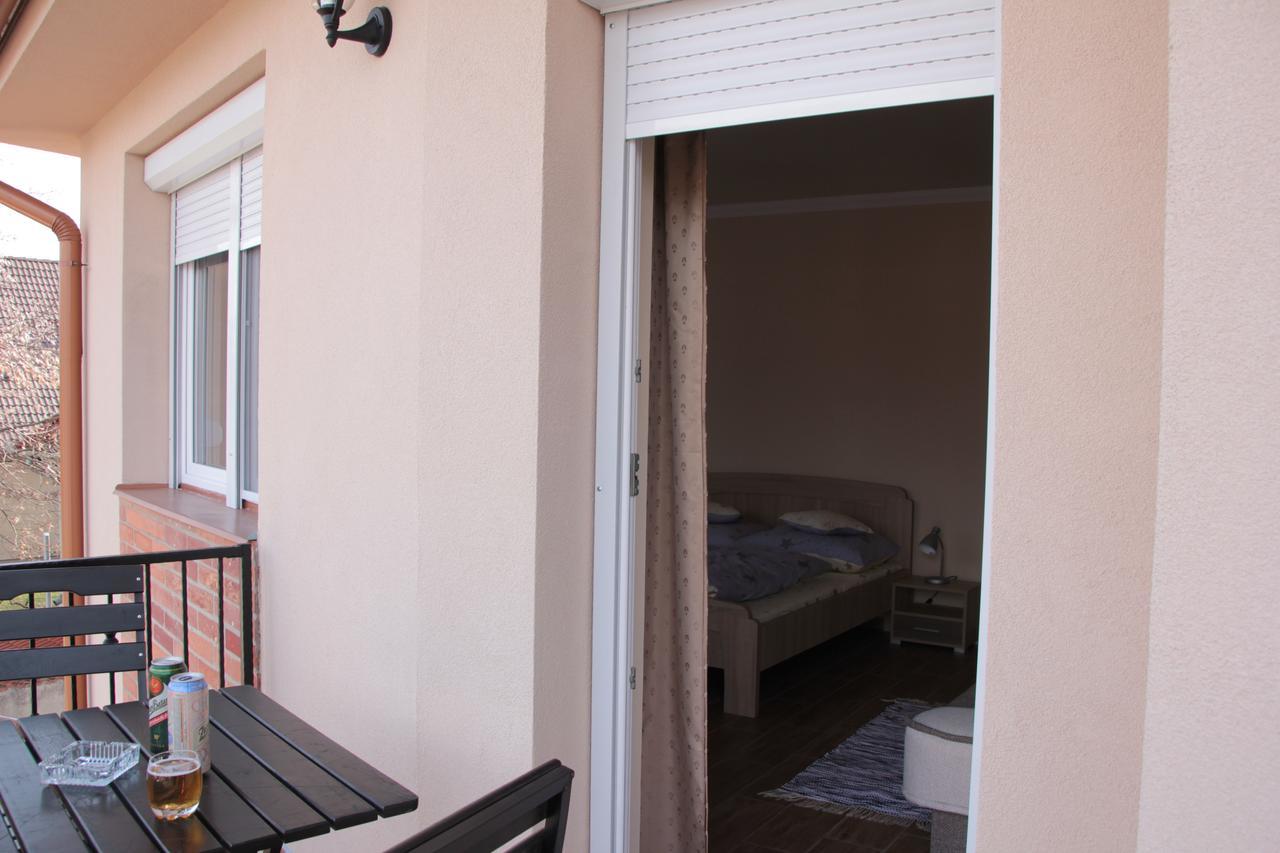 Imola Es Andrea Apartmanhaz 2 Hajdúszoboszló 外观 照片