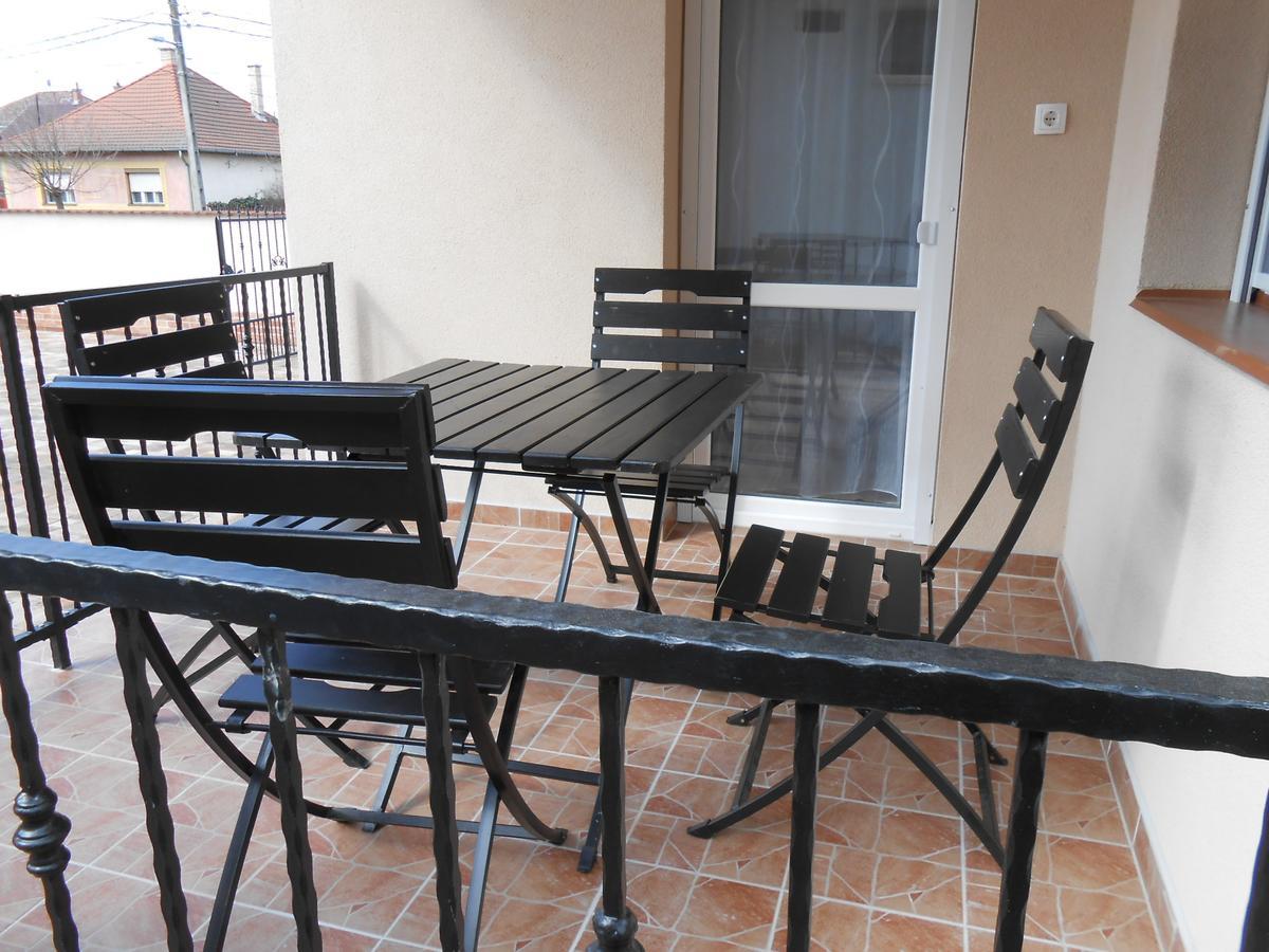 Imola Es Andrea Apartmanhaz 2 Hajdúszoboszló 外观 照片